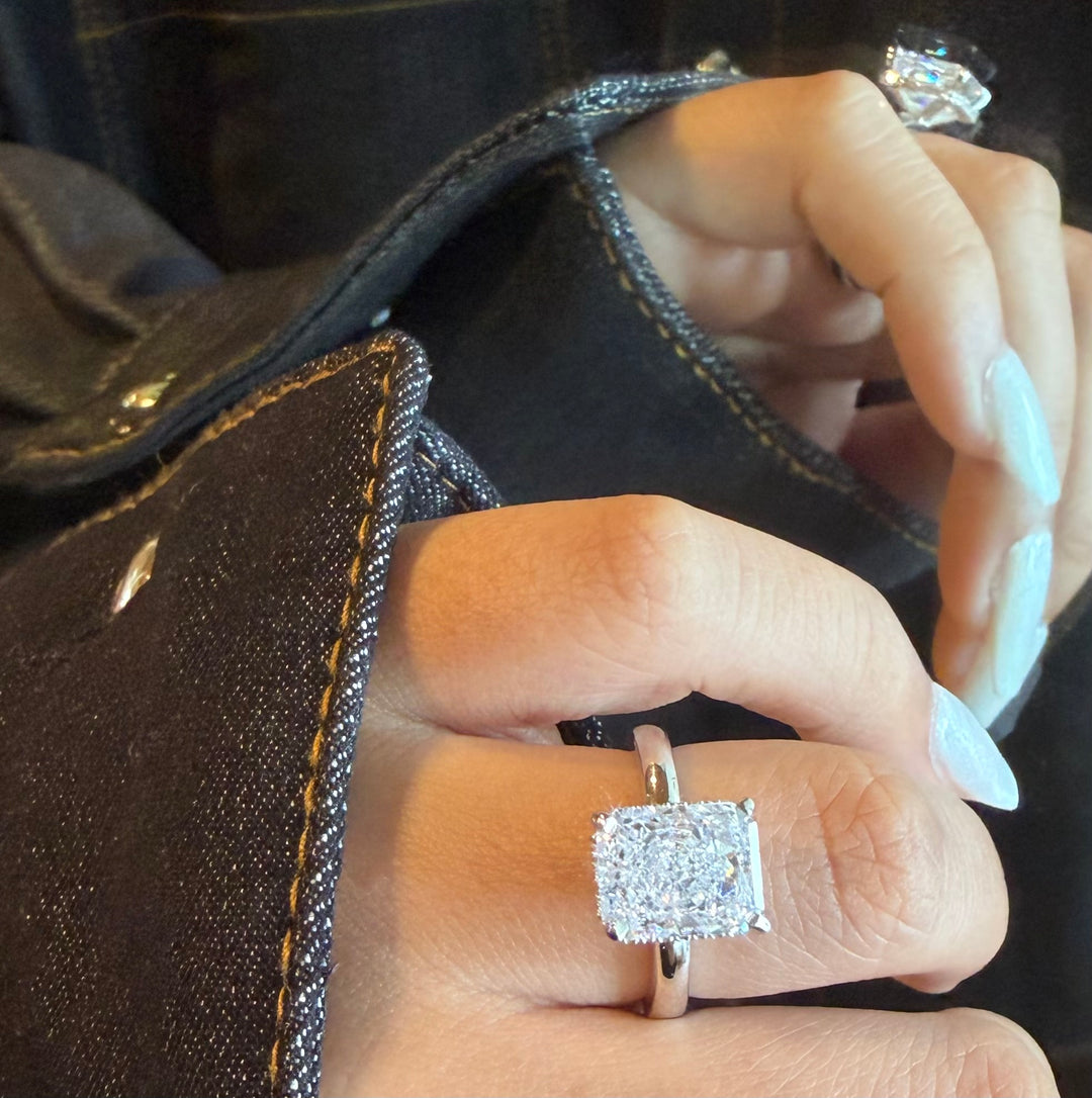 Radiant Halo Solitaire