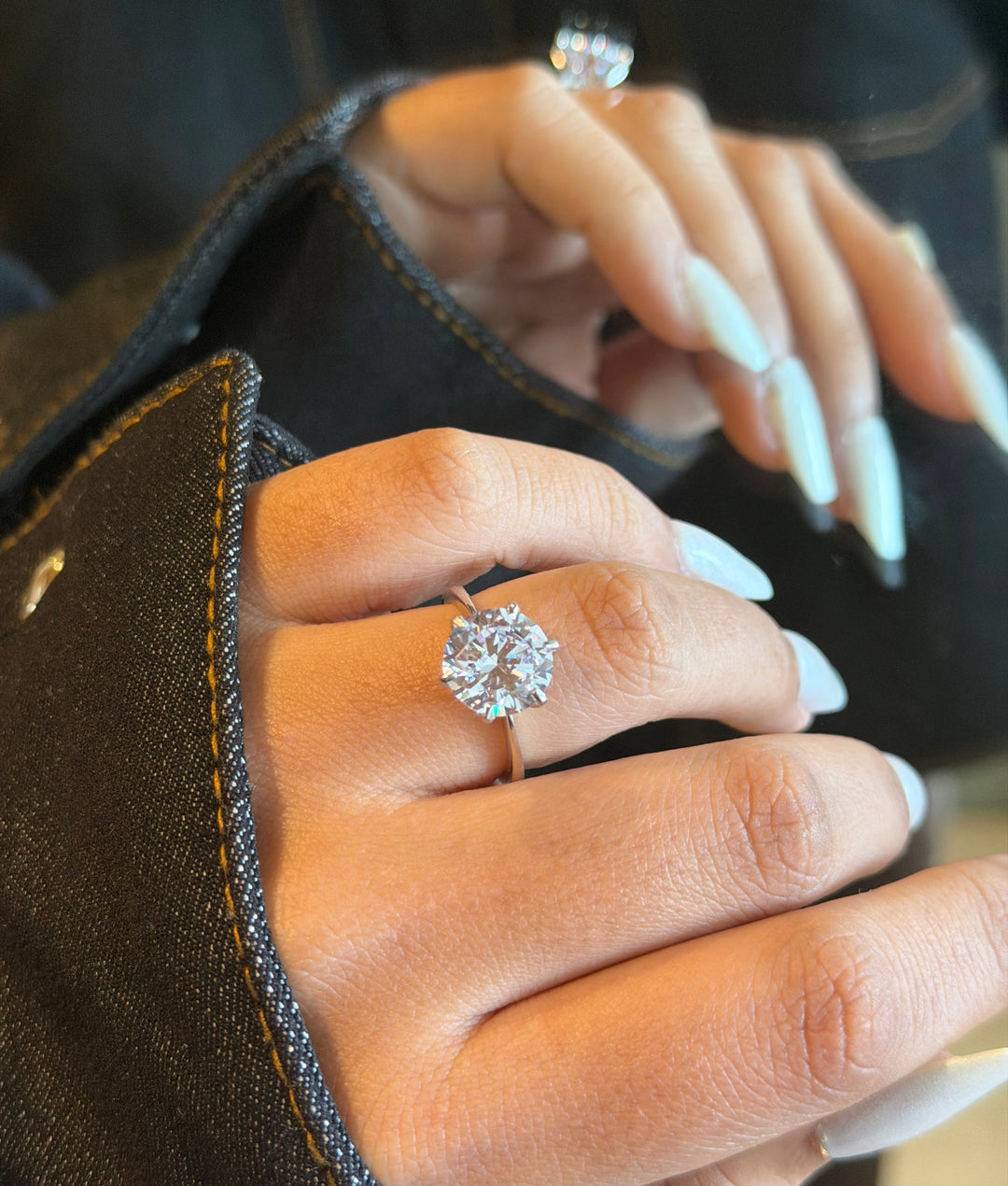 Petal Prong Round Solitaire